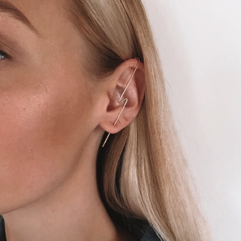 Gold ear pin earring